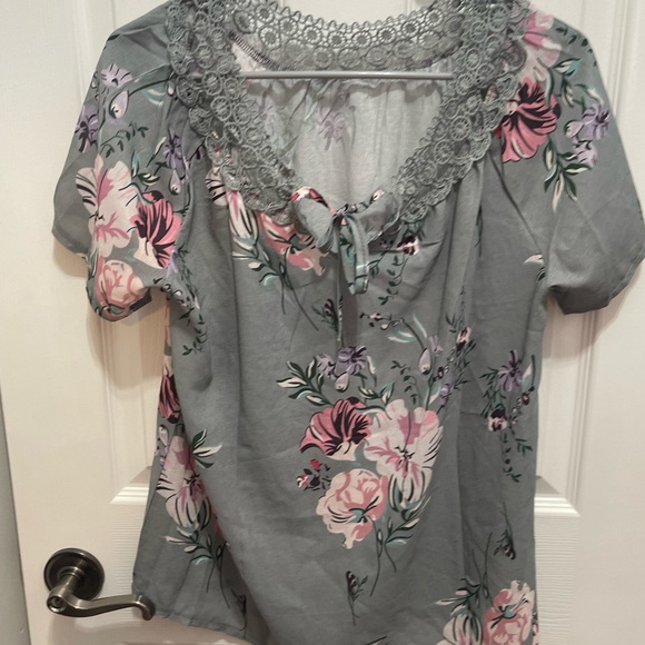 Ruffled Green and Pink Short Sleeve Blouse - Picture 9 of 12